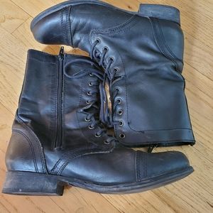 Steve Madden size 11, black.